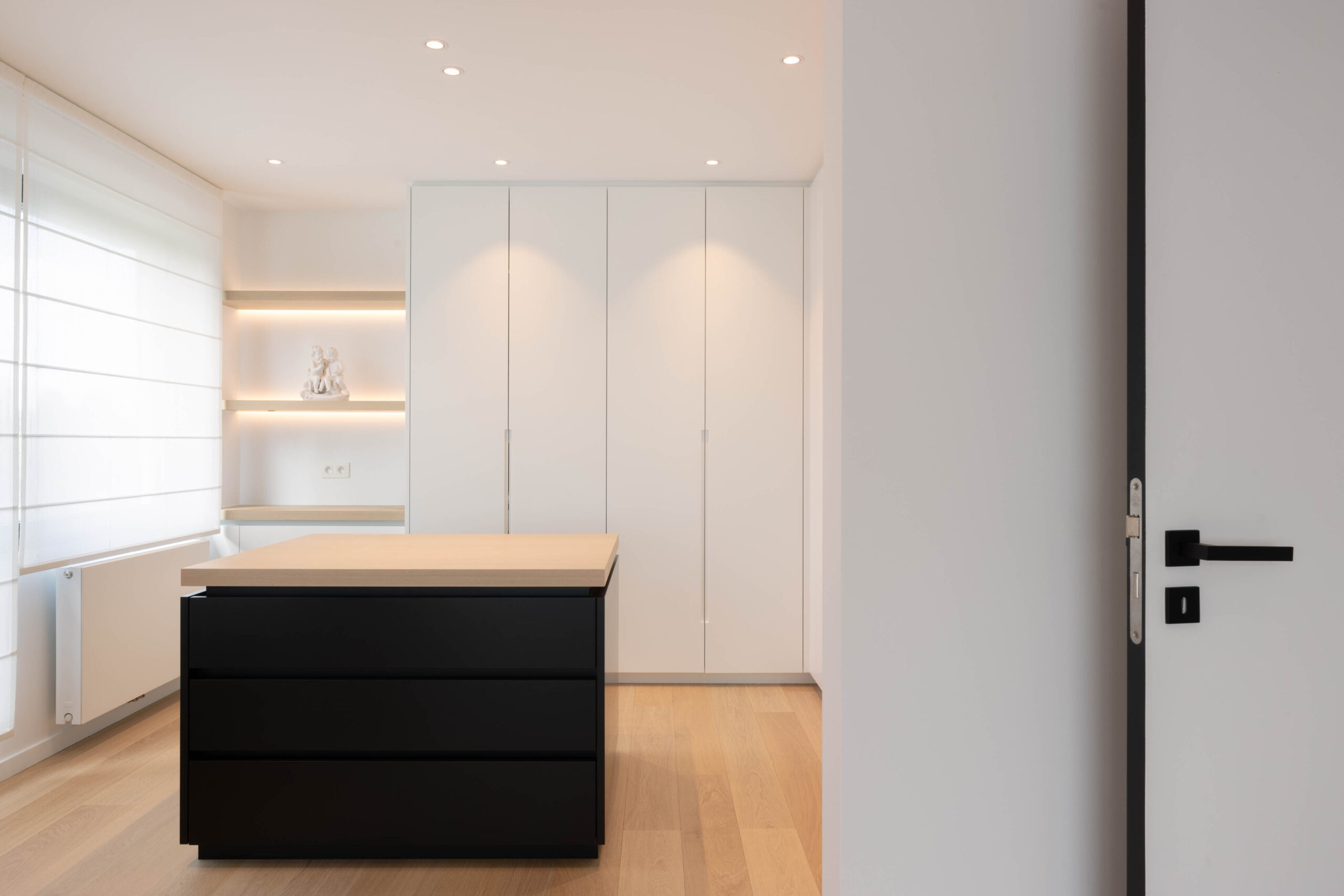 Renov Management réalise votre dressing sur mesure
